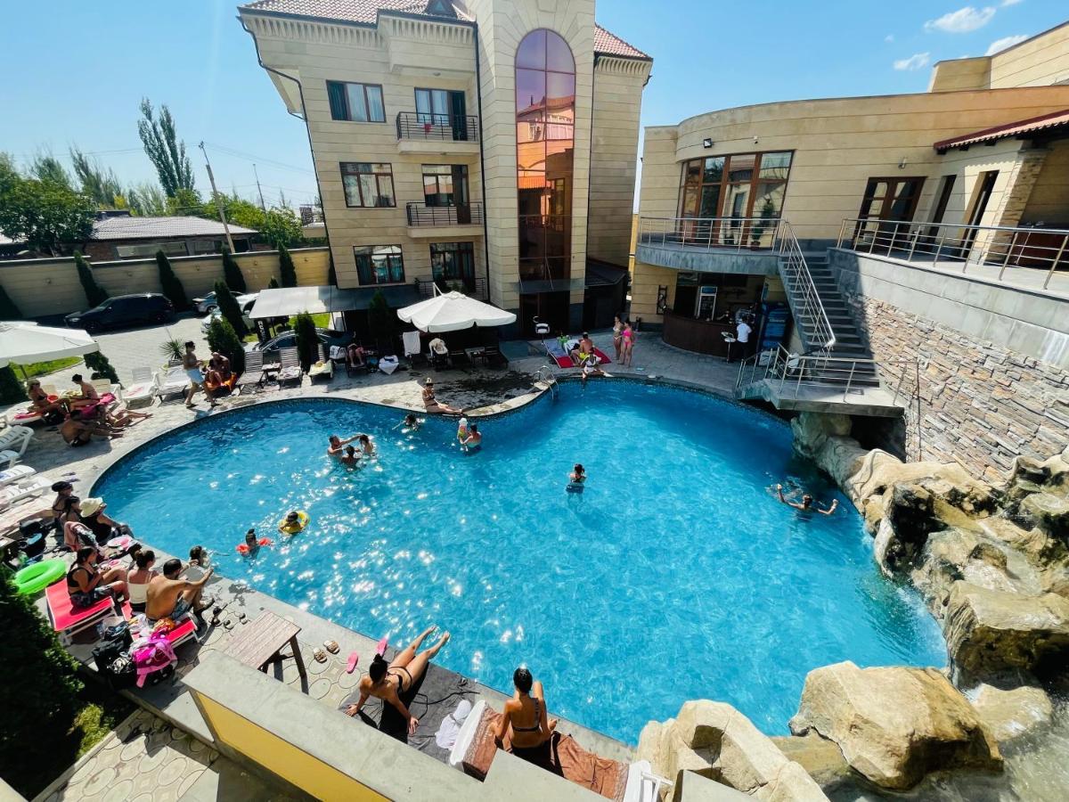 Hotel Grand Hills à Erévan Extérieur photo