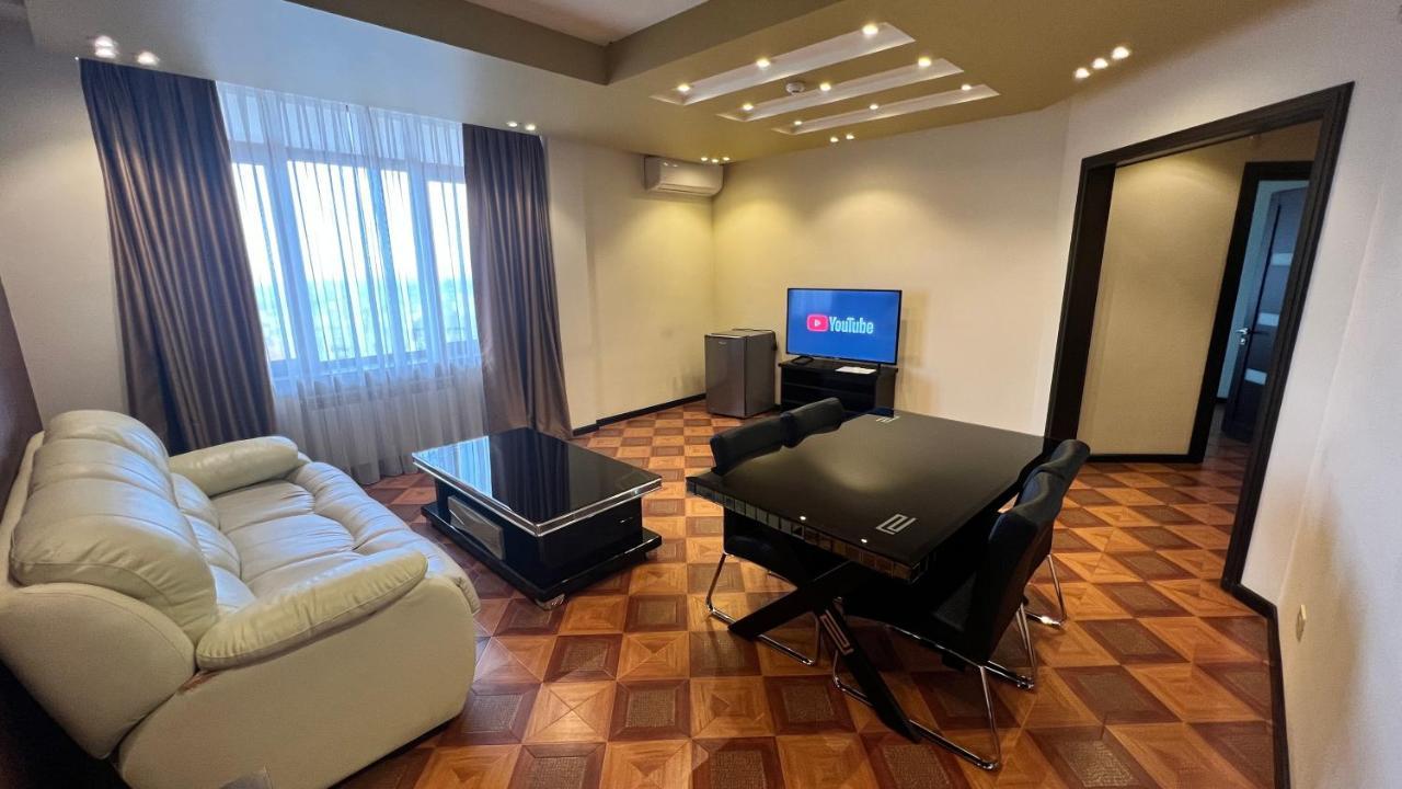 Hotel Grand Hills à Erévan Extérieur photo