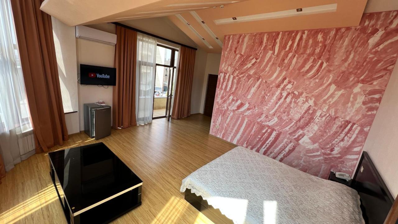 Hotel Grand Hills à Erévan Extérieur photo