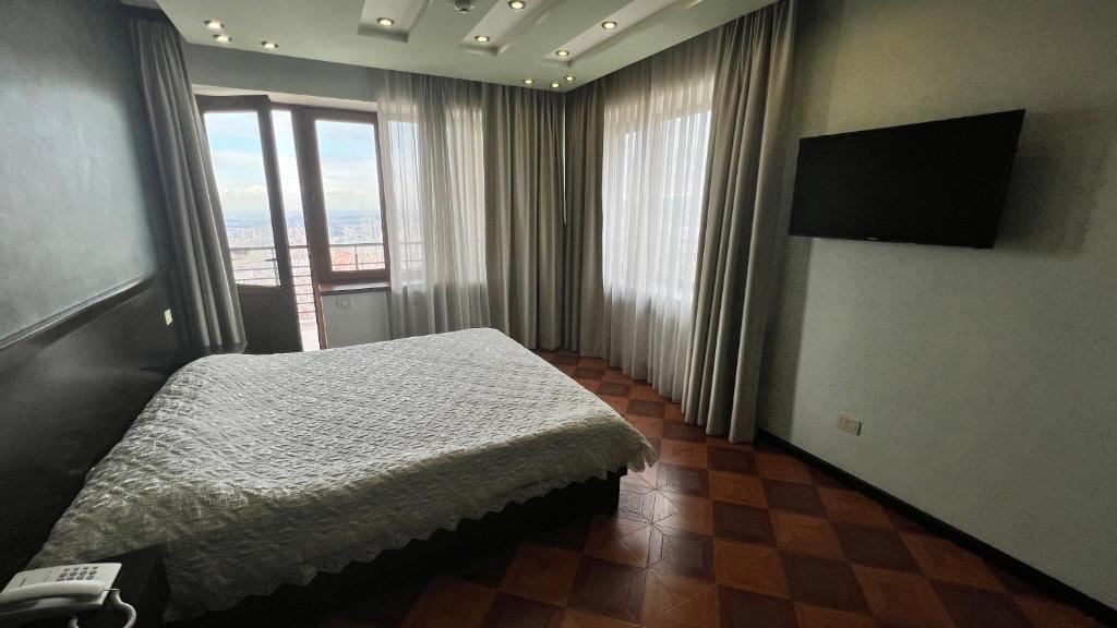 Hotel Grand Hills à Erévan Extérieur photo