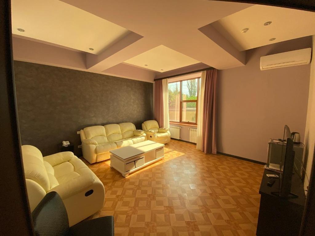 Hotel Grand Hills à Erévan Extérieur photo